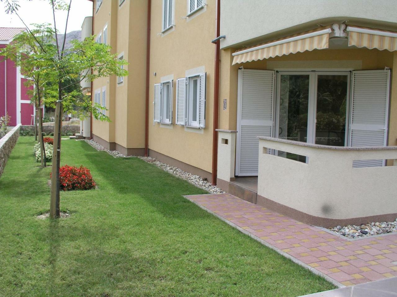 Villamarebaska Luaran gambar