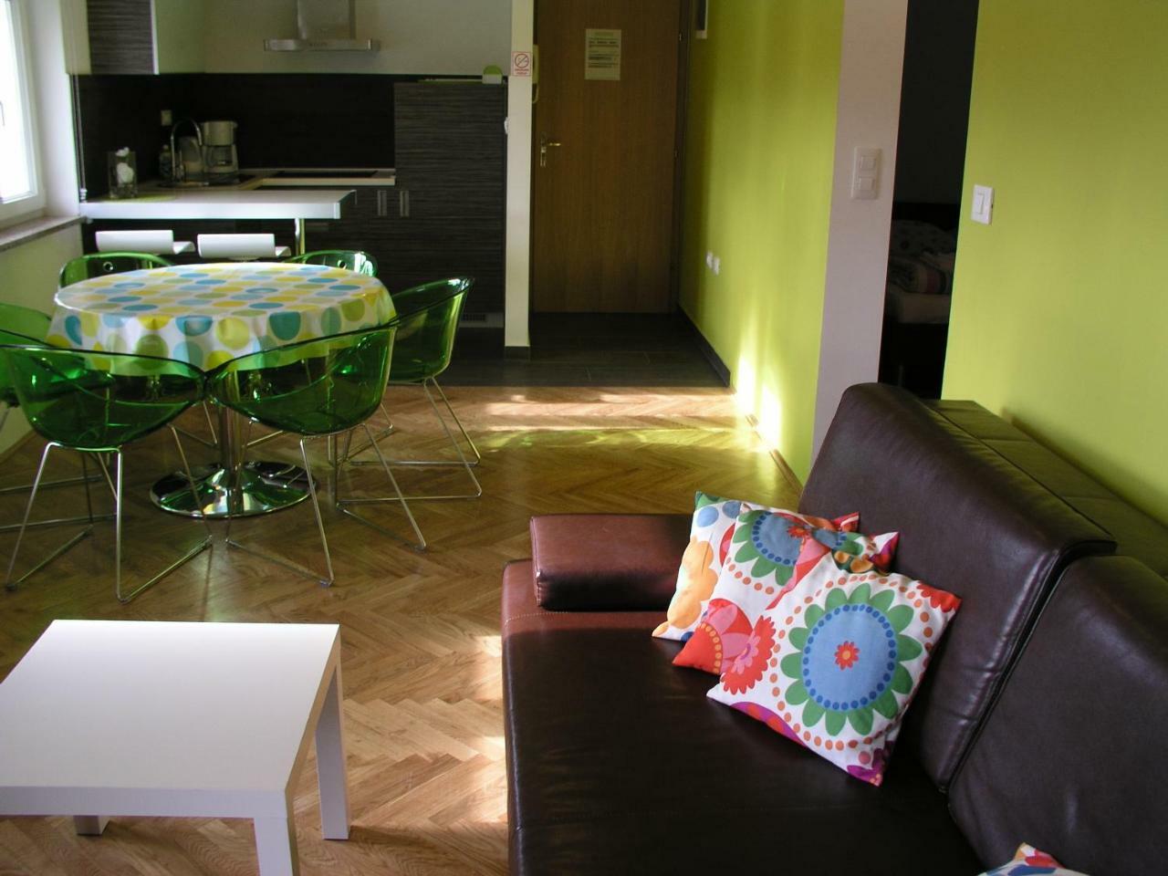 Villamarebaska Luaran gambar